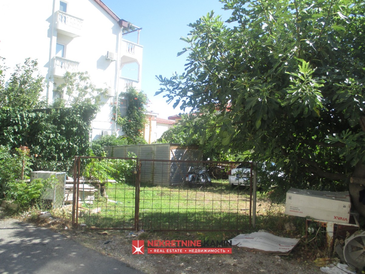 Urbanizovan plac za gradnju porodične kuće, Budva, Lazi